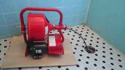 �k��B�s�̃g�C���̃g���u��