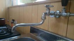 �k��B�s�̎֌��̃g���u��